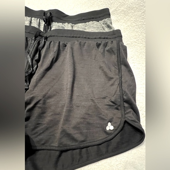 Bundle of 3 Tek Gear Lightweight casual Shorts - Picture 3 of 13